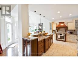 27 HOEFNAGELS CRESCENT - 27