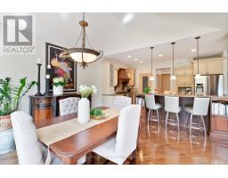 27 HOEFNAGELS CRESCENT - 29