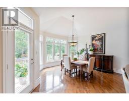 27 HOEFNAGELS CRESCENT - 31