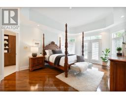 27 HOEFNAGELS CRESCENT - 33