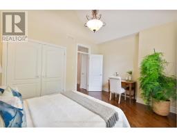 27 HOEFNAGELS CRESCENT - 38
