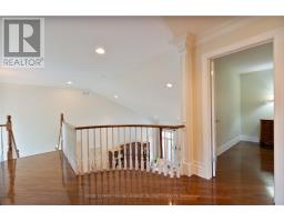27 HOEFNAGELS CRESCENT - 40