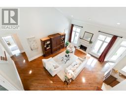 27 HOEFNAGELS CRESCENT - 41