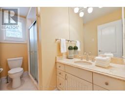 27 HOEFNAGELS CRESCENT - 48