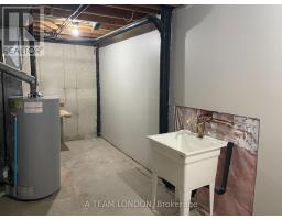 33 - 35 WATERMAN AVENUE - 22