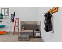 8443 GOOSEMARSH LINE - 38