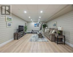58 CRESCENT AVENUE - 34