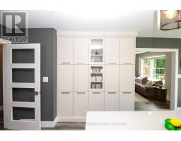 6925 LAMBETH WALK - 14