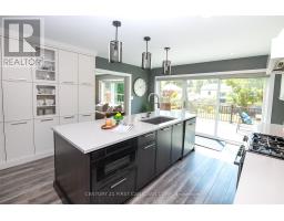 6925 LAMBETH WALK - 8
