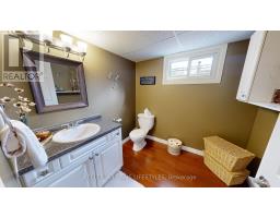 380 REGAL DRIVE - 25