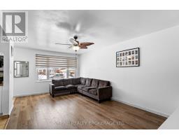 15 GARLAND CRESCENT - 9