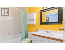 903 - 860 COMMISSIONERS ROAD E - 17