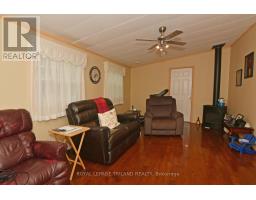 A39 - 9910 NORTHVILLE CRESCENT - 12