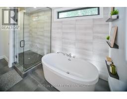 65 PARK AVENUE - 25