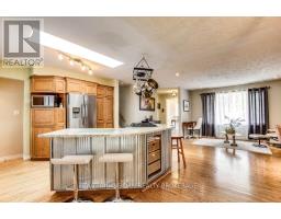 79 MENDIP CRESCENT - 9