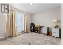 44 - 601 GRENFELL DRIVE - 16