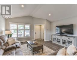 8 ROYAL DORNOCH DRIVE - 10