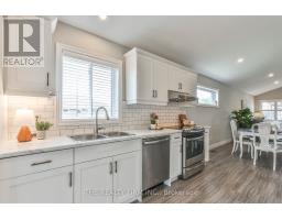 8 ROYAL DORNOCH DRIVE - 17
