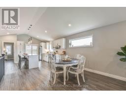 8 ROYAL DORNOCH DRIVE - 19