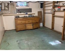 465 RIDGEWOOD CRESCENT - 27
