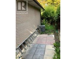 465 RIDGEWOOD CRESCENT - 46