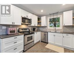 31 - 989 NOTRE DAME DRIVE - 32