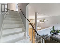 31 - 989 NOTRE DAME DRIVE - 33
