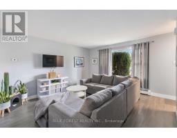 31 - 989 NOTRE DAME DRIVE - 4