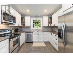 31 - 989 NOTRE DAME DRIVE - 7