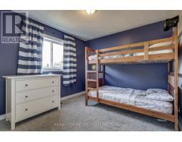 25 HAWTHORNE CRESCENT - 17