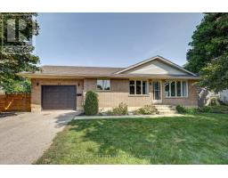 25 HAWTHORNE CRESCENT - 2