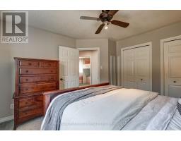 25 HAWTHORNE CRESCENT - 20