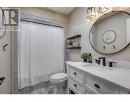 25 HAWTHORNE CRESCENT - 21