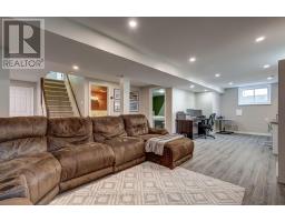 25 HAWTHORNE CRESCENT - 27