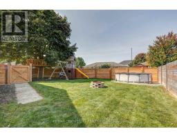 25 HAWTHORNE CRESCENT - 33