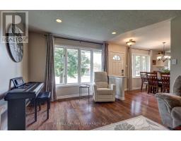 25 HAWTHORNE CRESCENT - 4