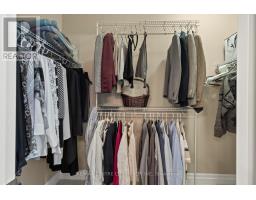 24 - 2081 WALLINGFORD AVENUE - 25