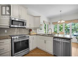 26 BUTTERNUT LANE - 12