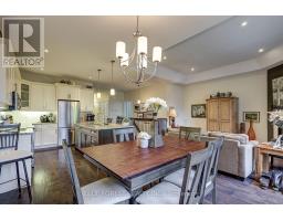 81 - 9 DAUSETT DRIVE - 33