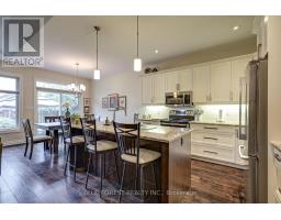 81 - 9 DAUSETT DRIVE - 34