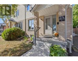 24 MOREAU CRESCENT - 2