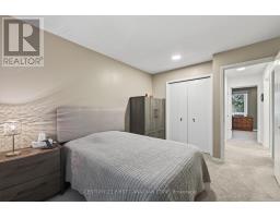 24 MOREAU CRESCENT - 24