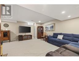 24 MOREAU CRESCENT - 30