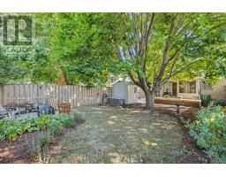 24 MOREAU CRESCENT - 32