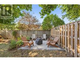 24 MOREAU CRESCENT - 34