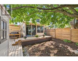 24 MOREAU CRESCENT - 36