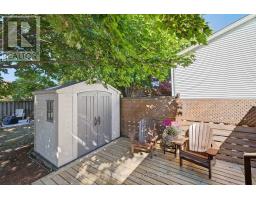 24 MOREAU CRESCENT - 40