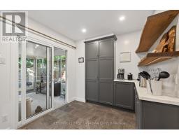 24 MOREAU CRESCENT - 6