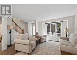 24 MOREAU CRESCENT - 8