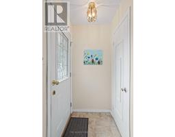 681 LADYBROOK CRESCENT - 7